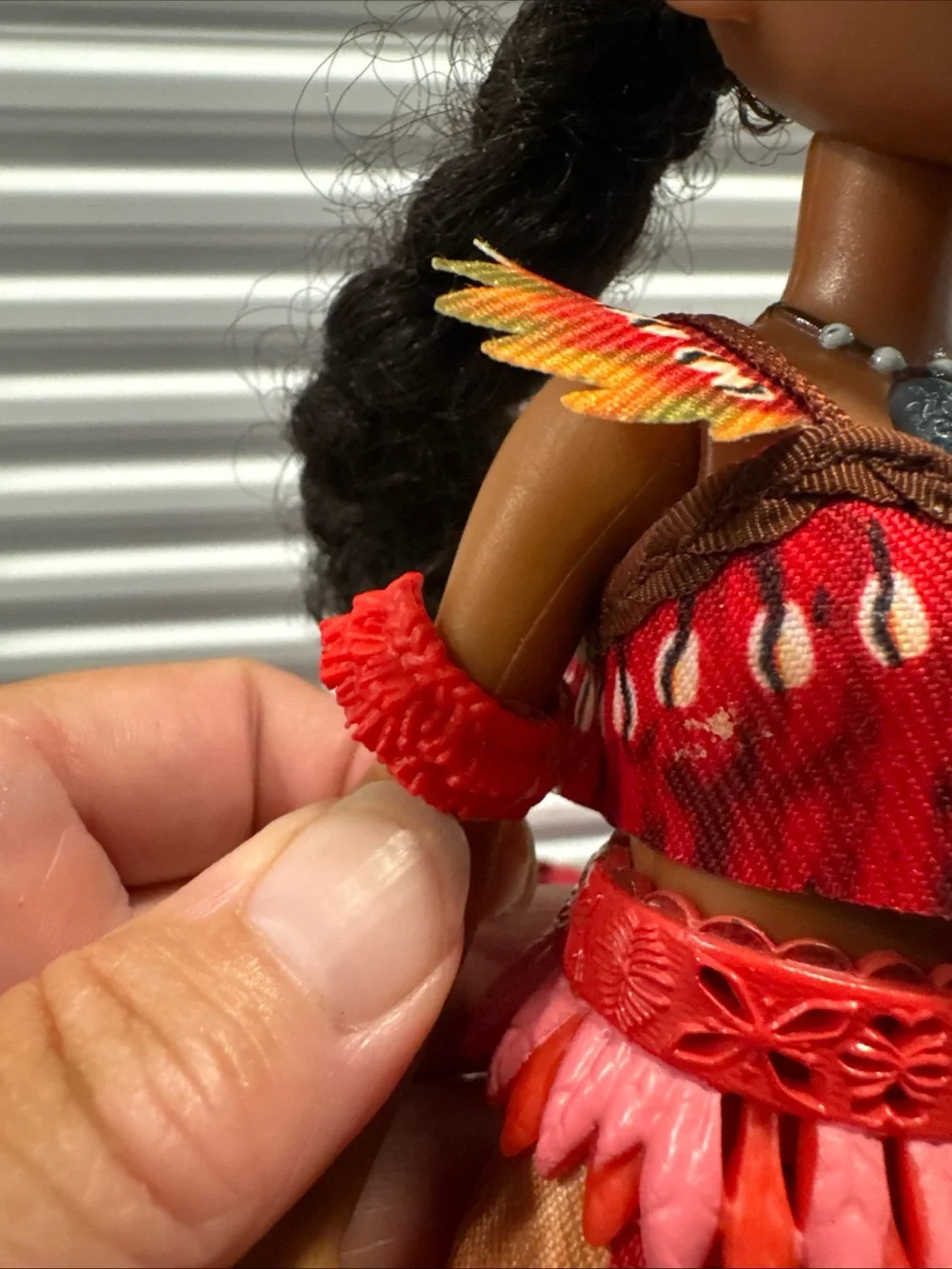 Disney musical Moana of Oceana light up doll necklace lights up